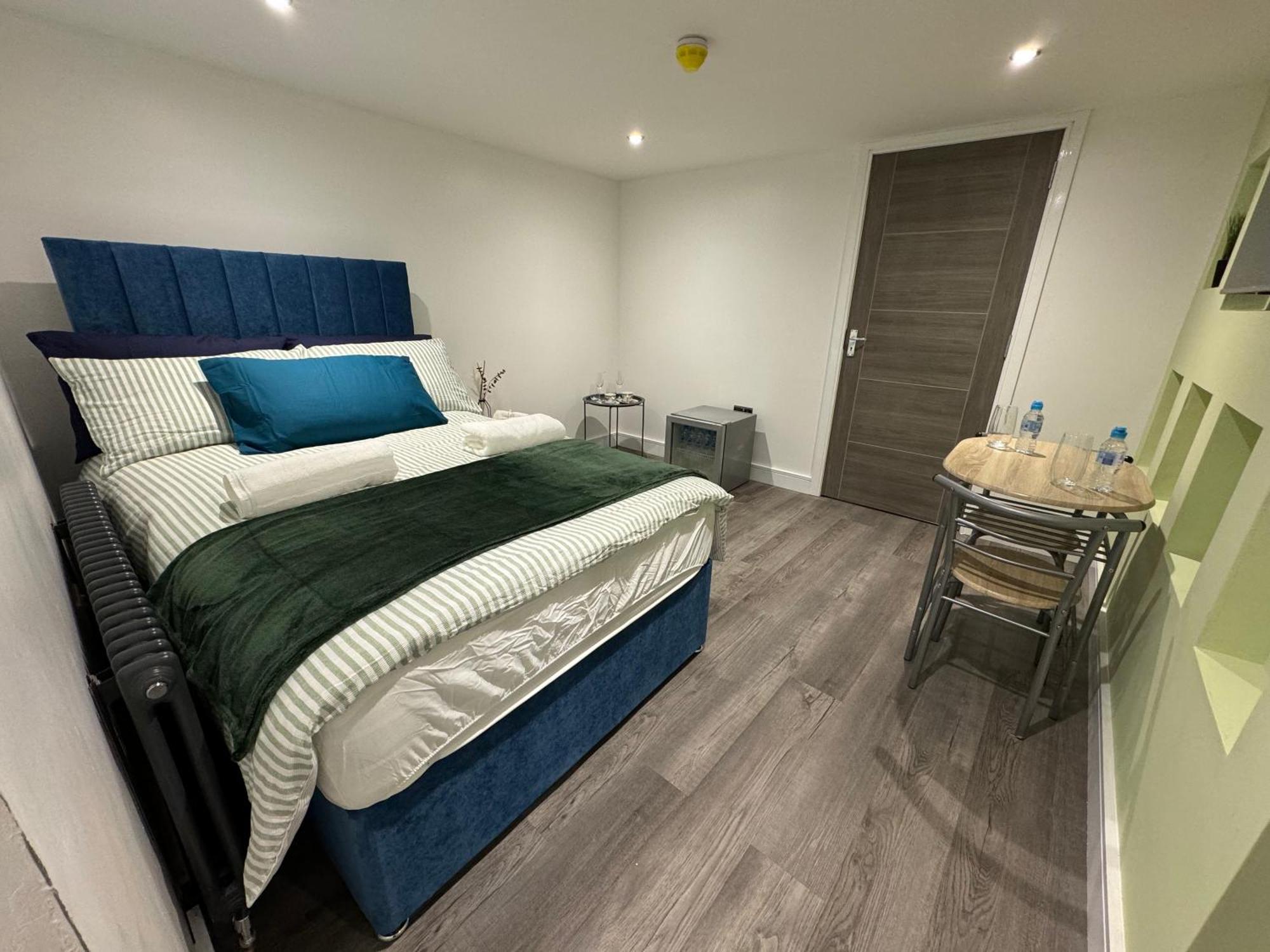 Southgate Luxury Apartments Elland Exterior foto